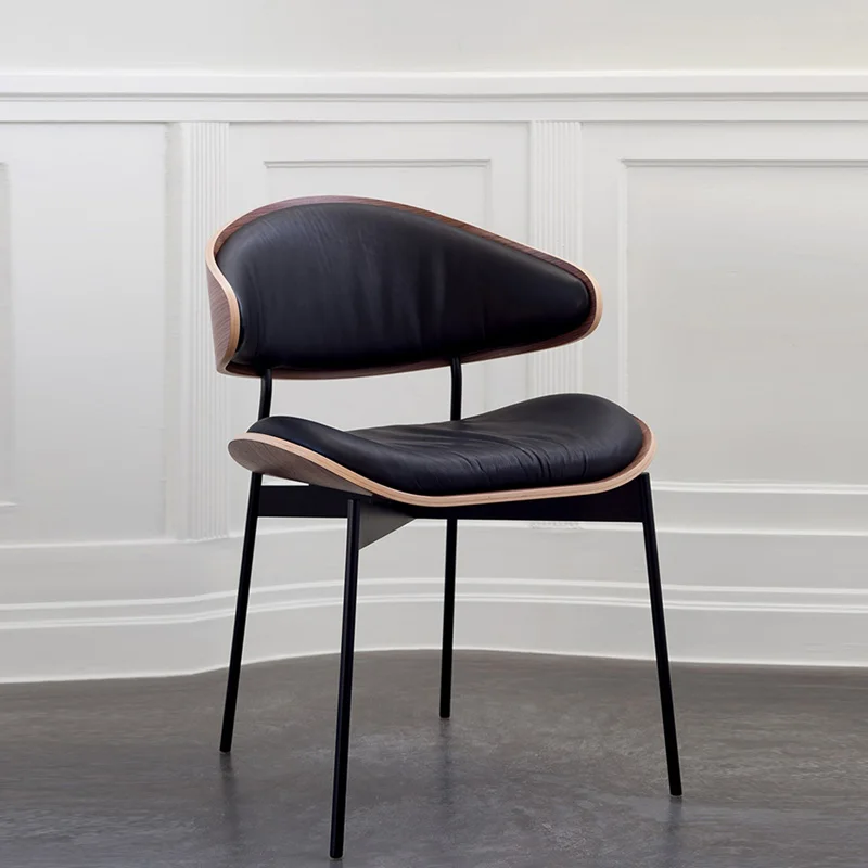 Italian Light Luxury Dining Chair Designer Minimalist European Restaurant Dining Chair Mobile Floor Meuble Salon Room Furniture
Italian Light Luxury Dining Chair Designer Minimalist European Restaurant Dining Chair Mobile Floor Meuble Salon Room Furniture
