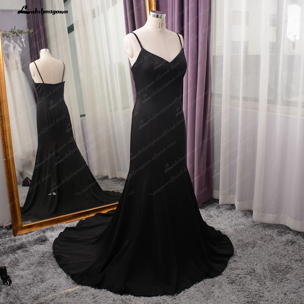 Elegant Mermaid Black Mother Of The Bride Dresses Spaghetti Straps Wedding Party Dresses V neck Back Out Mother Dress 
Elegant Mermaid Black Mother Of The Bride Dresses Spaghetti Straps Wedding Party Dresses V neck Back Out Mother Dress