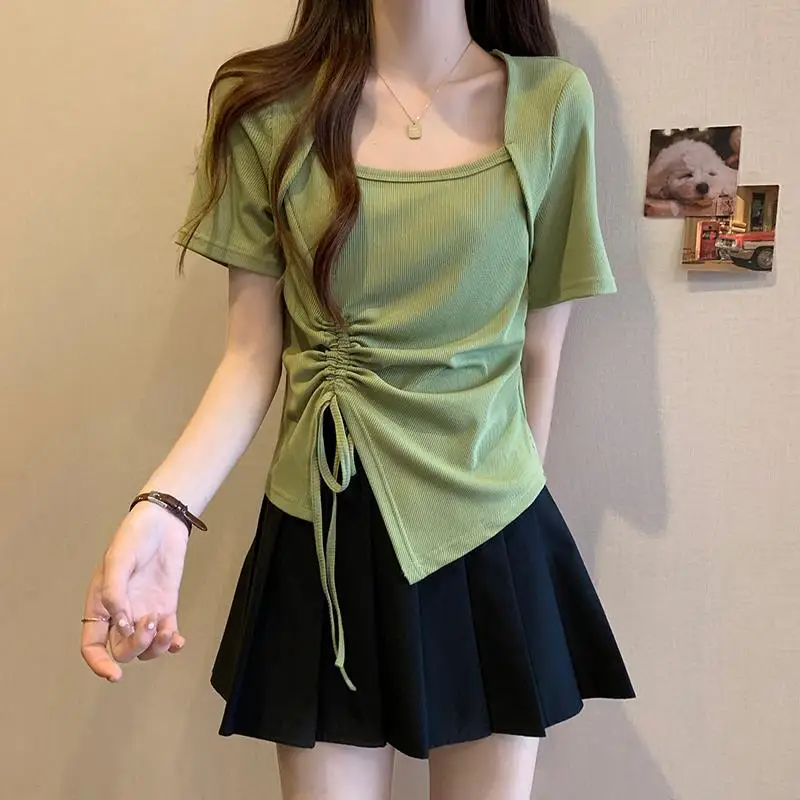 Женская одежда большого размера, Новинка лета 2024, Топ стройнящий и скрывающий тело, с квадратным вырезом, пухлые, Асимметричные Короткие плечи спереди
Женская одежда большого размера, Новинка лета 2024, Топ стройнящий и скрывающий тело, с квадратным вырезом, пухлые, Асимметричные Короткие плечи спереди