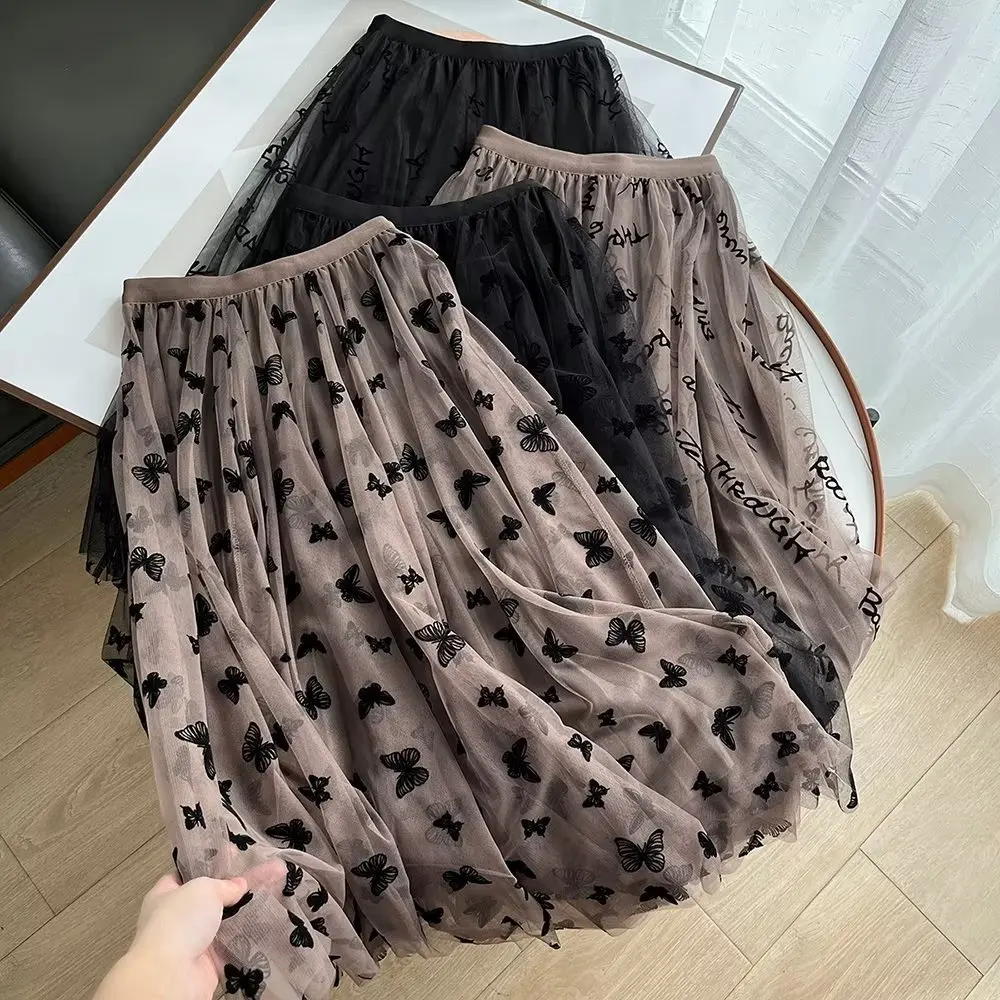 Women's Vintage Butterfly Embroidered Tulle Long Skirts Summer Korean Casual Elastic Waist Blue Black A-line Fairy Pleated Skirt
Women's Vintage Butterfly Embroidered Tulle Long Skirts Summer Korean Casual Elastic Waist Blue Black A-line Fairy Pleated Skirt