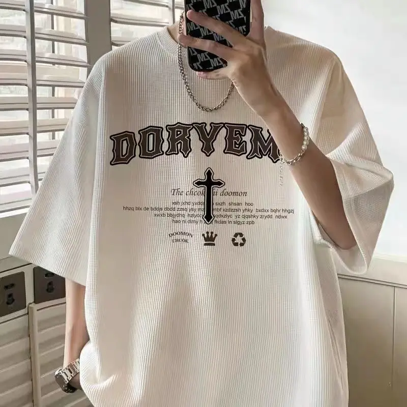 Korean version of hip-hop street cartoon pattern waffle T-shirt short-sleeved men loose and trendy new summer retro couple tops
Korean version of hip-hop street cartoon pattern waffle T-shirt short-sleeved men loose and trendy new summer retro couple tops