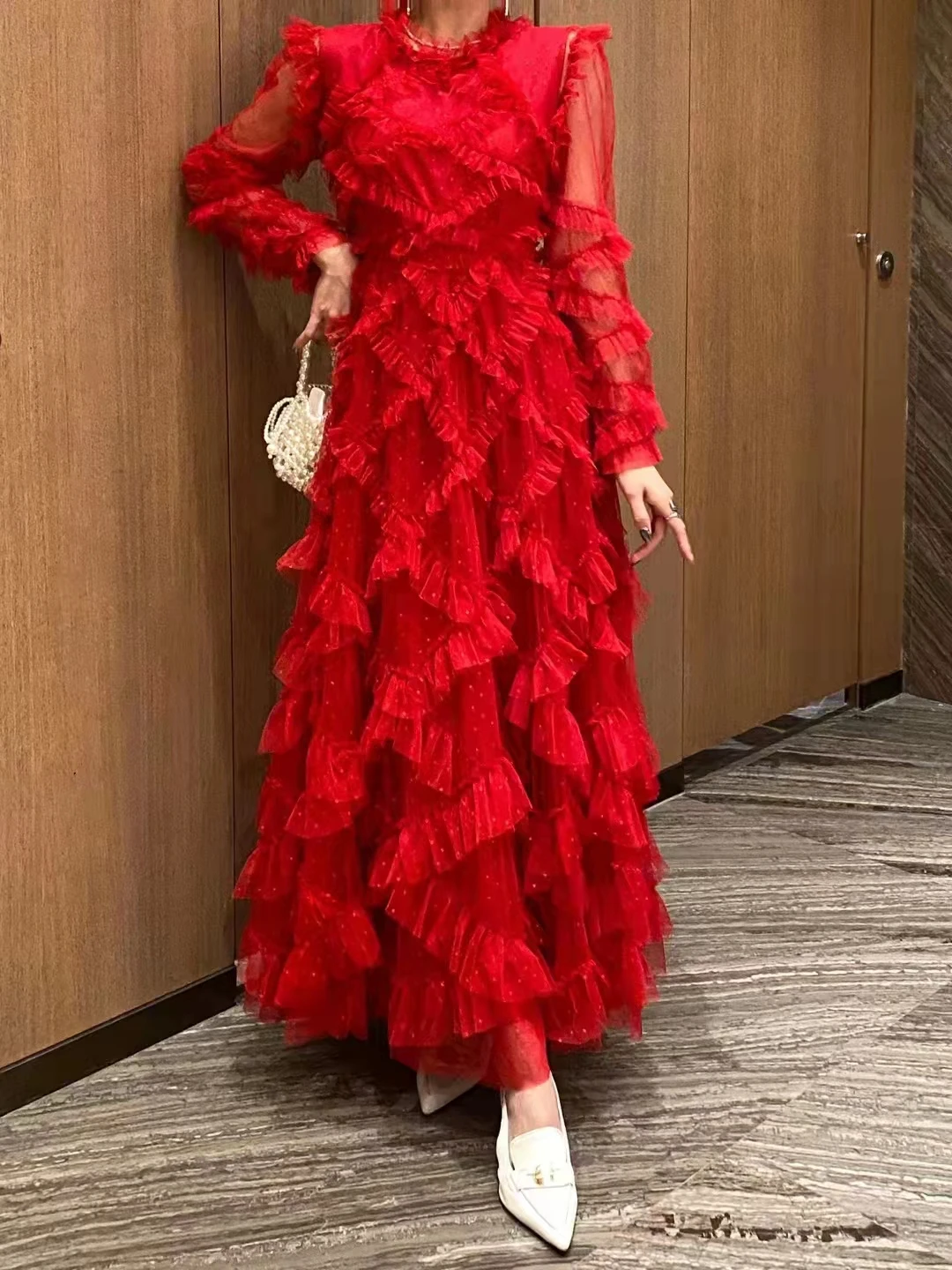Beach Tourism Party 2023 Summer Women's Long-Sleeved Gauze Wave Point Embroidery Perspective Fungus Dress
Beach Tourism Party 2023 Summer Women's Long-Sleeved Gauze Wave Point Embroidery Perspective Fungus Dress