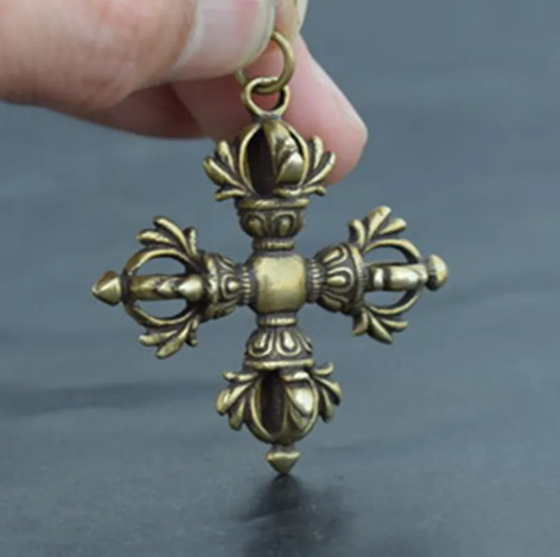 Vintage copper cross pendant Vajra pestle pendant necklace amulet pendant key chain accessory birthday gift anniversary gift
Vintage copper cross pendant Vajra pestle pendant necklace amulet pendant key chain accessory birthday gift anniversary gift