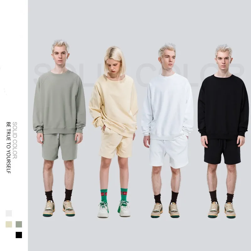 2022 New Men's Sweatshirts Men's Solid Color Cotton Crew Neck Pullover FOG Fit Loose Comfort Pullover Black White
2022 New Men's Sweatshirts Men's Solid Color Cotton Crew Neck Pullover FOG Fit Loose Comfort Pullover Black White