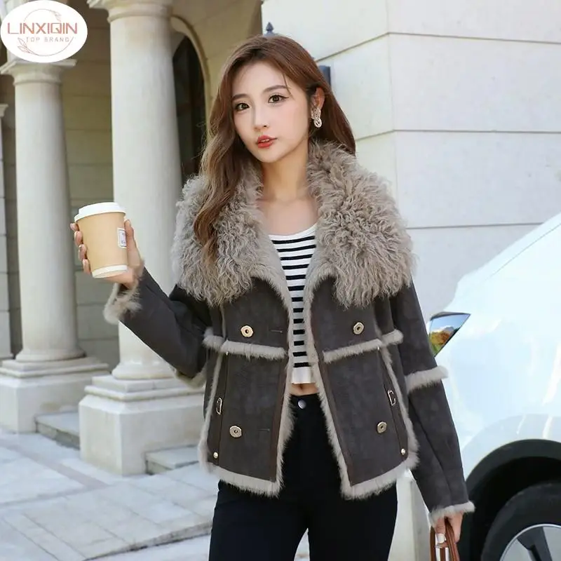 LINXIQIN New Vintage Natural Sheepskin Collar Rabbit Fur Full Pelt Coat Short Women Fashion patchwork coats Female Autumn Winter
LINXIQIN New Vintage Natural Sheepskin Collar Rabbit Fur Full Pelt Coat Short Women Fashion patchwork coats Female Autumn Winter