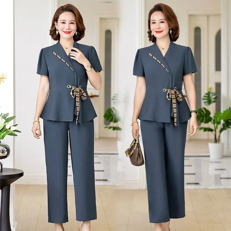 2022 New Summer Short Sleeve T-shirt & Pants Suit Sets Women's Temperament Slim Two Piece Sets Mom Fashion V-neck Tops Sets 5XL
2022 New Summer Short Sleeve T-shirt & Pants Suit Sets Women's Temperament Slim Two Piece Sets Mom Fashion V-neck Tops Sets 5XL