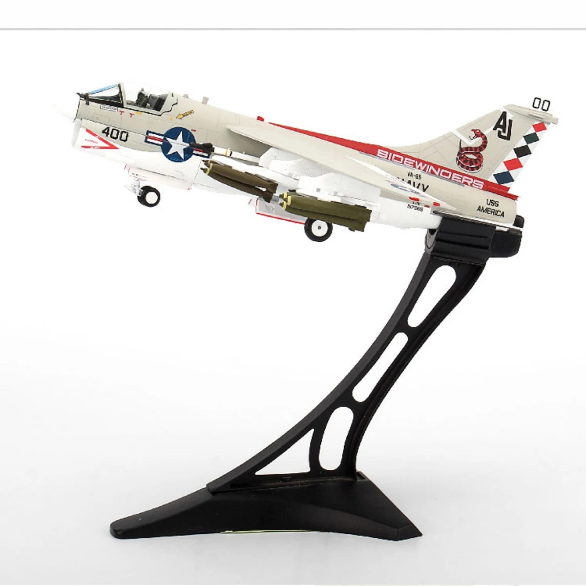 

Die cast US Navy A-7E fighter jet militarized combat 1:72 ratio alloy and plastic simulated men's gift