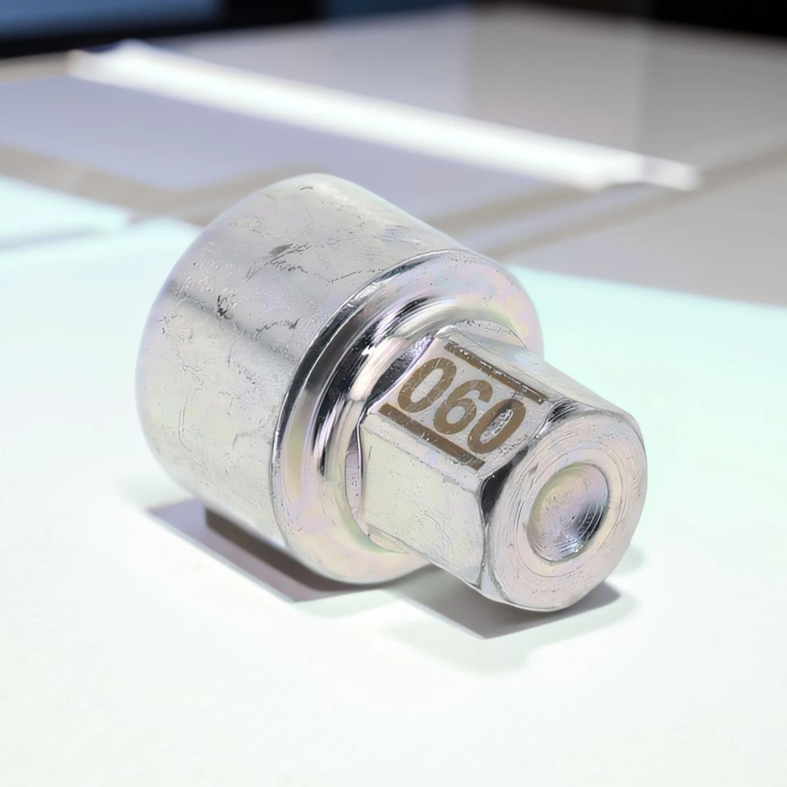 1Pcs 2.9x3.6cm Car Wheel Lock Lug Nut Anti Theft Lug Nut Screw Removal For BMW 3 5 7 Series Automotive Spare Parts
1Pcs 2.9x3.6cm Car Wheel Lock Lug Nut Anti Theft Lug Nut Screw Removal For BMW 3 5 7 Series Automotive Spare Parts
