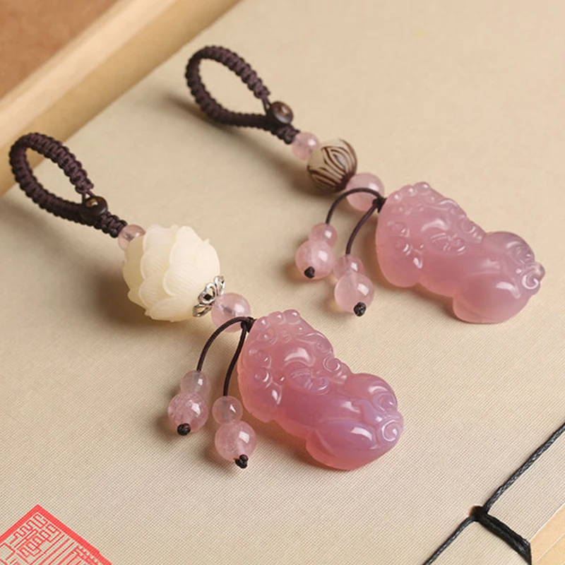 

Natural Chalcedony Keychain Agate Jade Car Key Pendant Bodhi Root Lotus Key Pendant Pendant