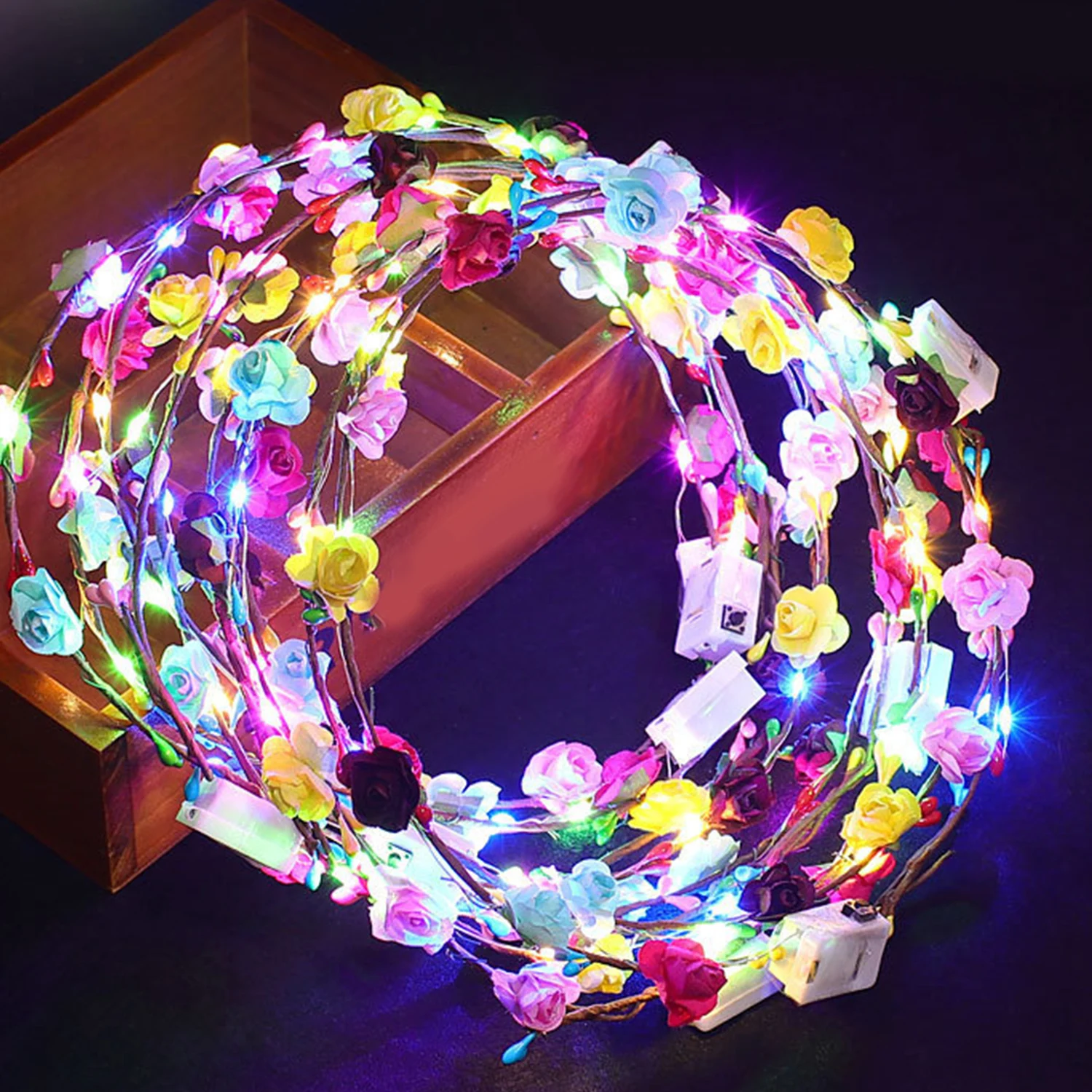 LED Flower Wreath Fashion Light Up Flower Crown Hair Wedding Wreath Floral Headpiece Party Favor Luminous Hair Hairband
LED Flower Wreath Fashion Light Up Flower Crown Hair Wedding Wreath Floral Headpiece Party Favor Luminous Hair Hairband