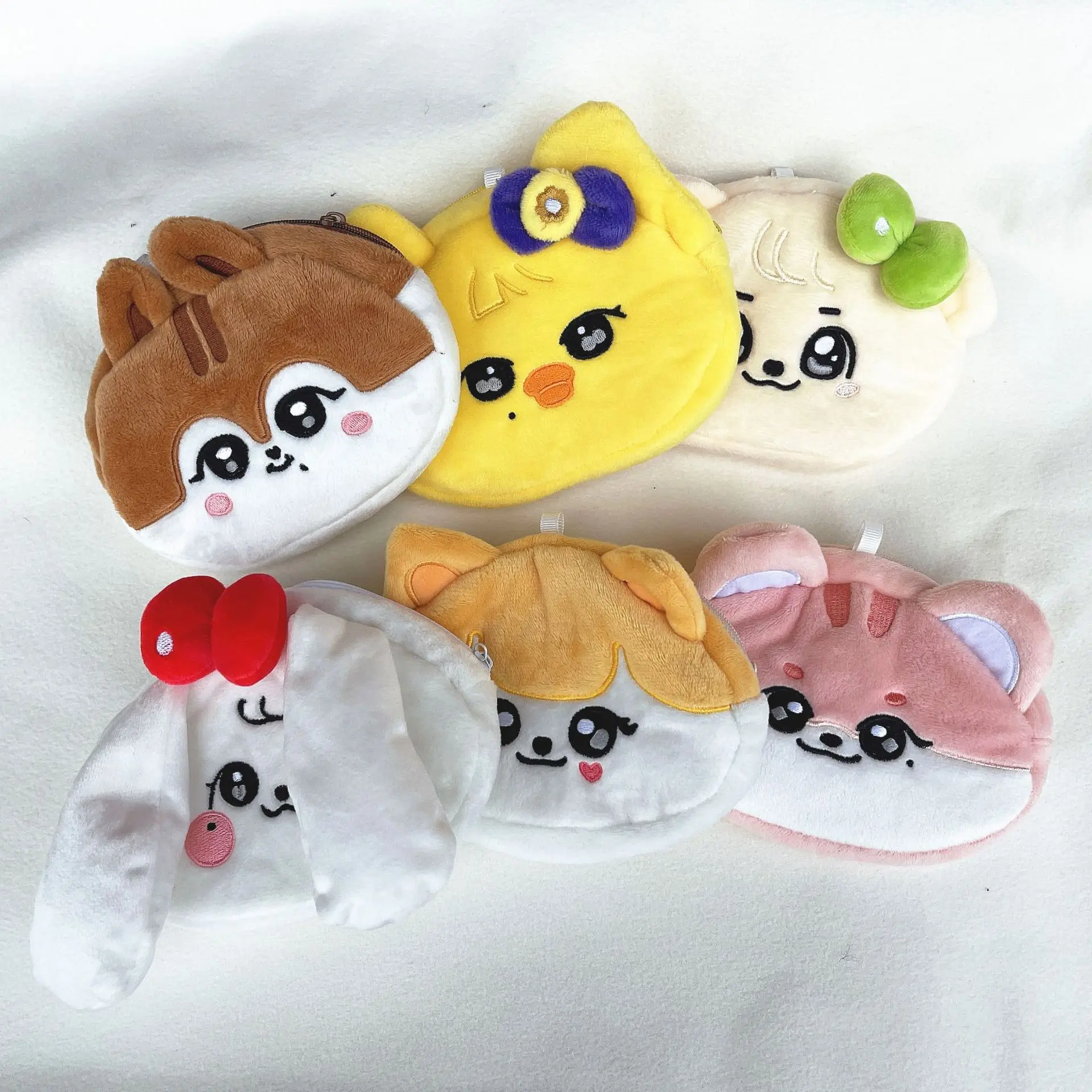 KPOP IVE MINIVE PACK Cartoon Character Image Coin Purse Wonyoung LIZ Rei Cute Plush Wallet CHERRY CHEEZ NAORI Pouch Fans Gift
KPOP IVE MINIVE PACK Cartoon Character Image Coin Purse Wonyoung LIZ Rei Cute Plush Wallet CHERRY CHEEZ NAORI Pouch Fans Gift