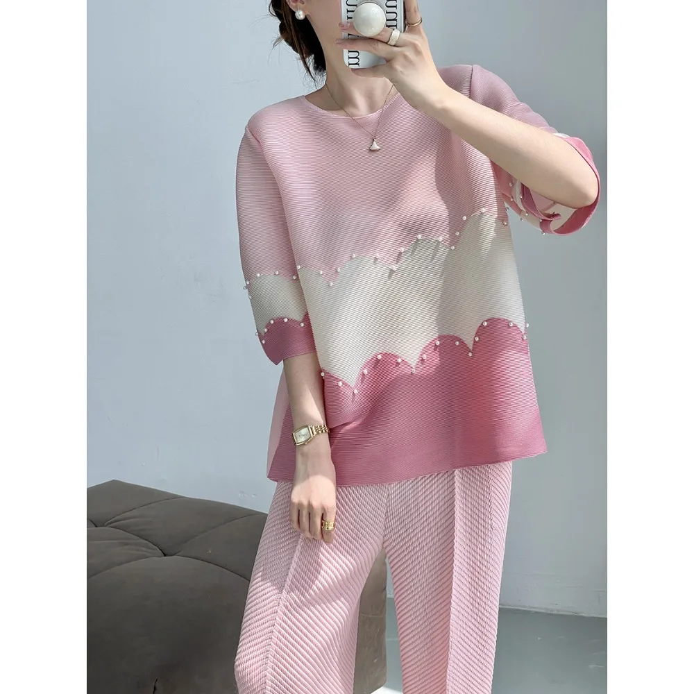 Miyake Pleated 2023 Summer New Fashion Color Blocking Pearl Round Neck Loose Blouse Temperament Elegant Ageing Cover Meat Thin
Miyake Pleated 2023 Summer New Fashion Color Blocking Pearl Round Neck Loose Blouse Temperament Elegant Ageing Cover Meat Thin