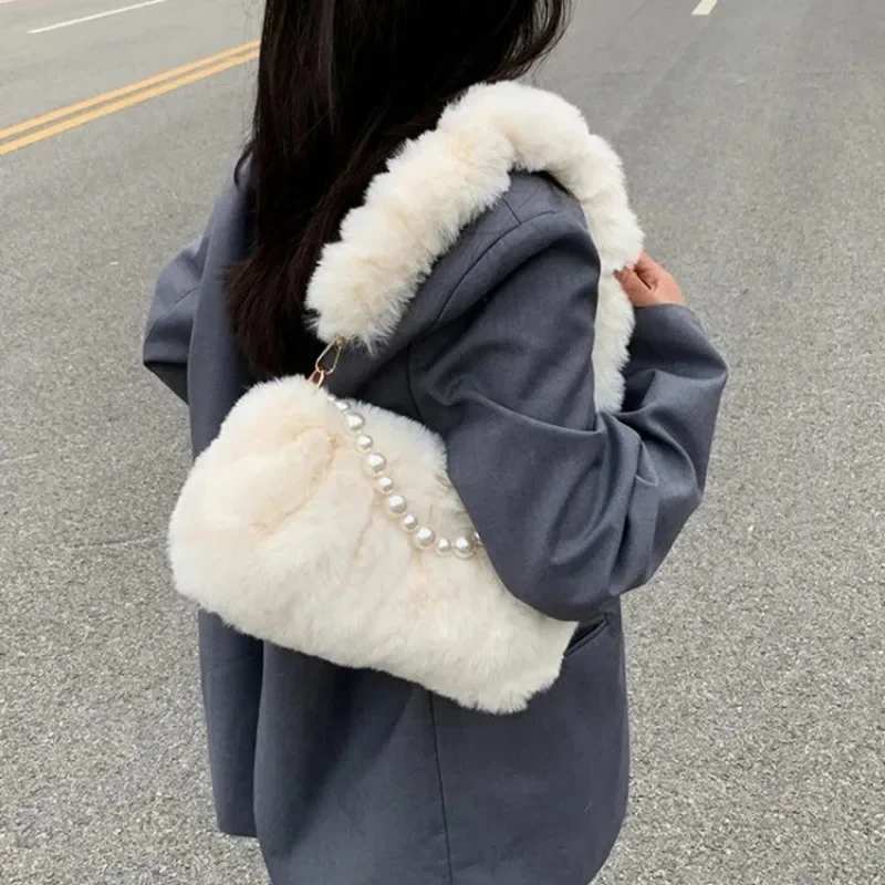 2023 Autumn/Winter New Fashion Plush Bag Pearl Pleated Single Shoulder Underarm Small Design Plush Women's Bag
2023 Autumn/Winter New Fashion Plush Bag Pearl Pleated Single Shoulder Underarm Small Design Plush Women's Bag