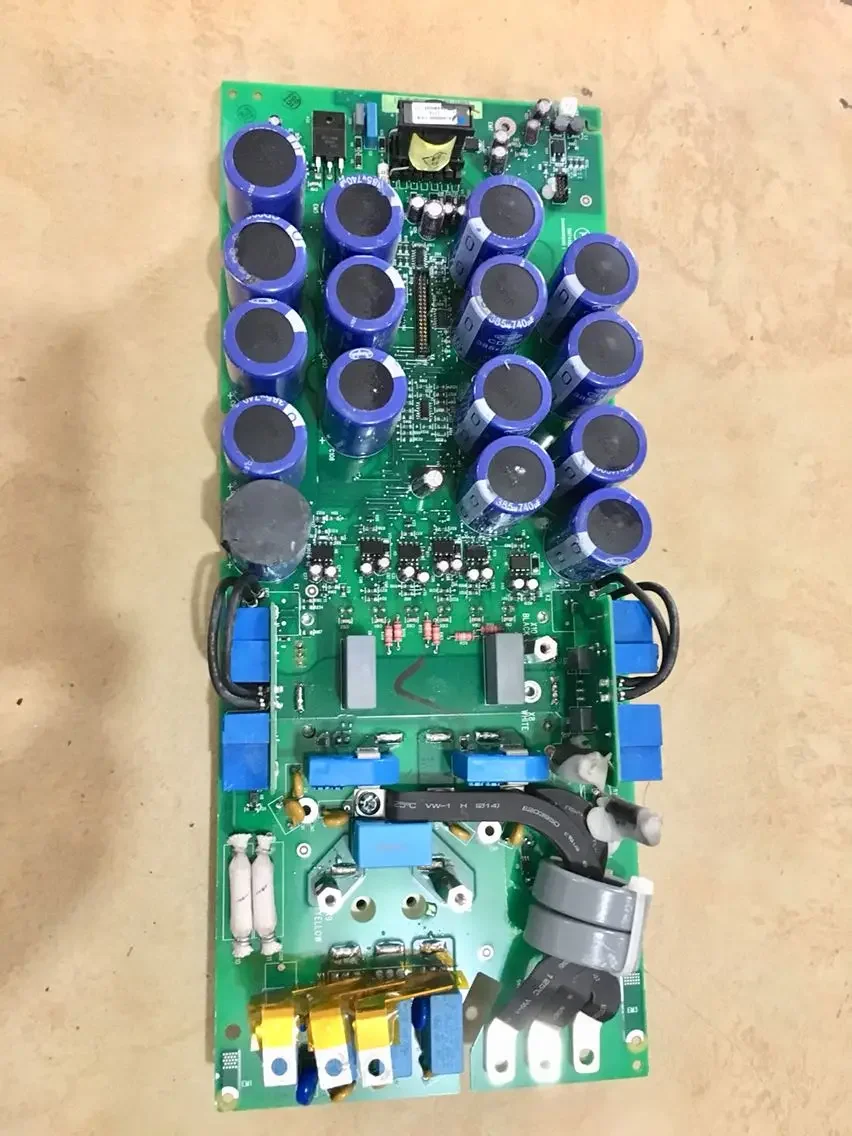 Frequency converter ACS510 series 45KW power board mother drive mother SINT4450C
Frequency converter ACS510 series 45KW power board mother drive mother SINT4450C