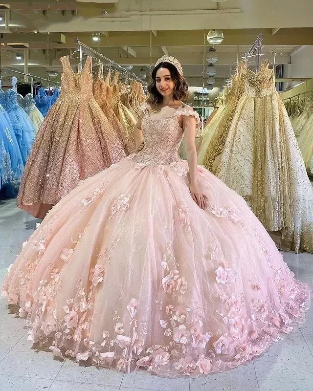 Розовое Бальное Платье на бретельках, платья для Quinceanera для 15 женских торжественных 3D цветочных кружевных аппликаций, вечерние платья принцессы на день рождения
Розовое Бальное Платье на бретельках, платья для Quinceanera для 15 женских торжественных 3D цветочных кружевных аппликаций, вечерние платья принцессы на день рождения