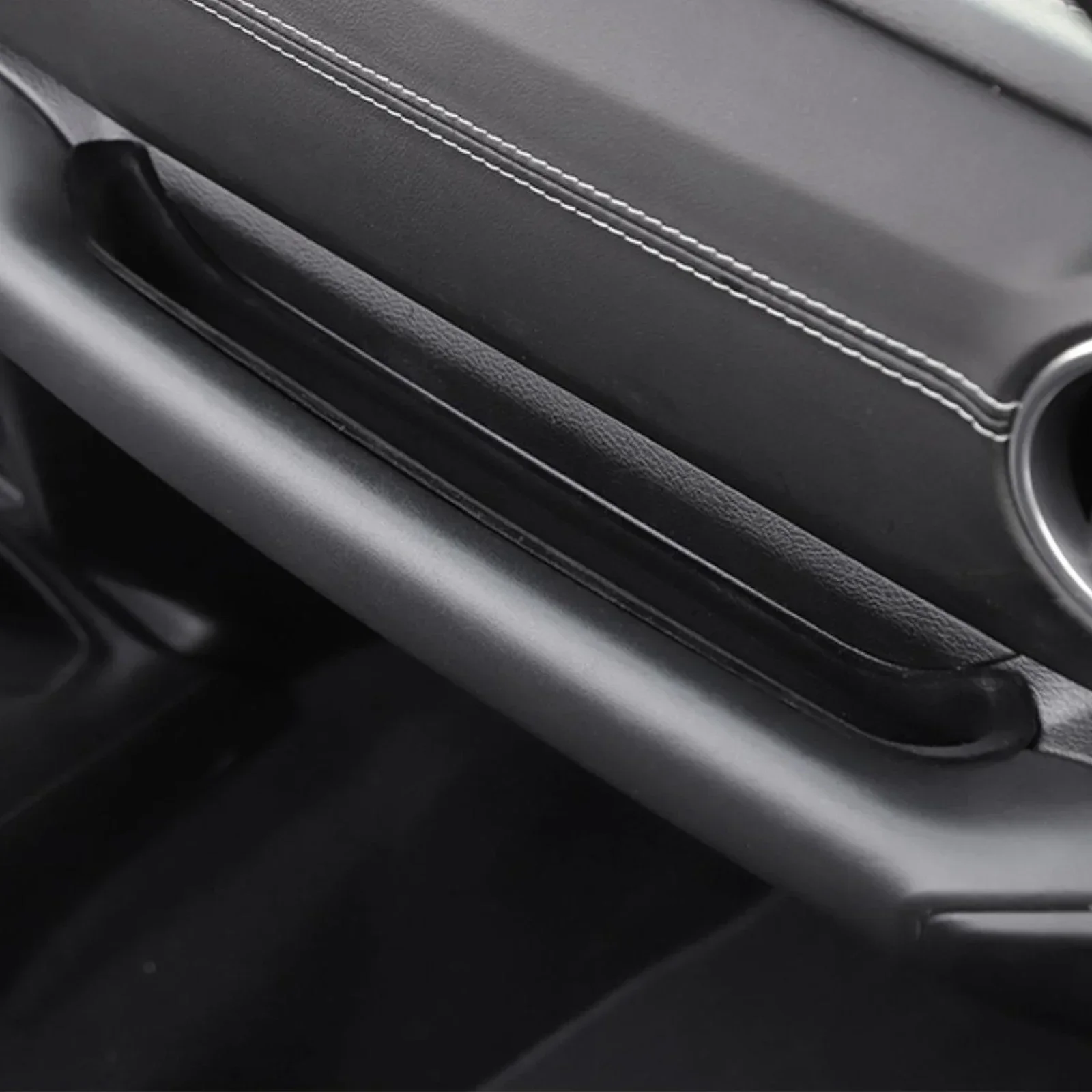 Для Jeep Wrangler JL Gladiator JT 2018-2021 пассажирский захват, лоток для хранения, коробка для хранения в салоне автомобиля с противоскользящим ковриком
Для Jeep Wrangler JL Gladiator JT 2018-2021 пассажирский захват, лоток для хранения, коробка для хранения в салоне автомобиля с противоскользящим ковриком