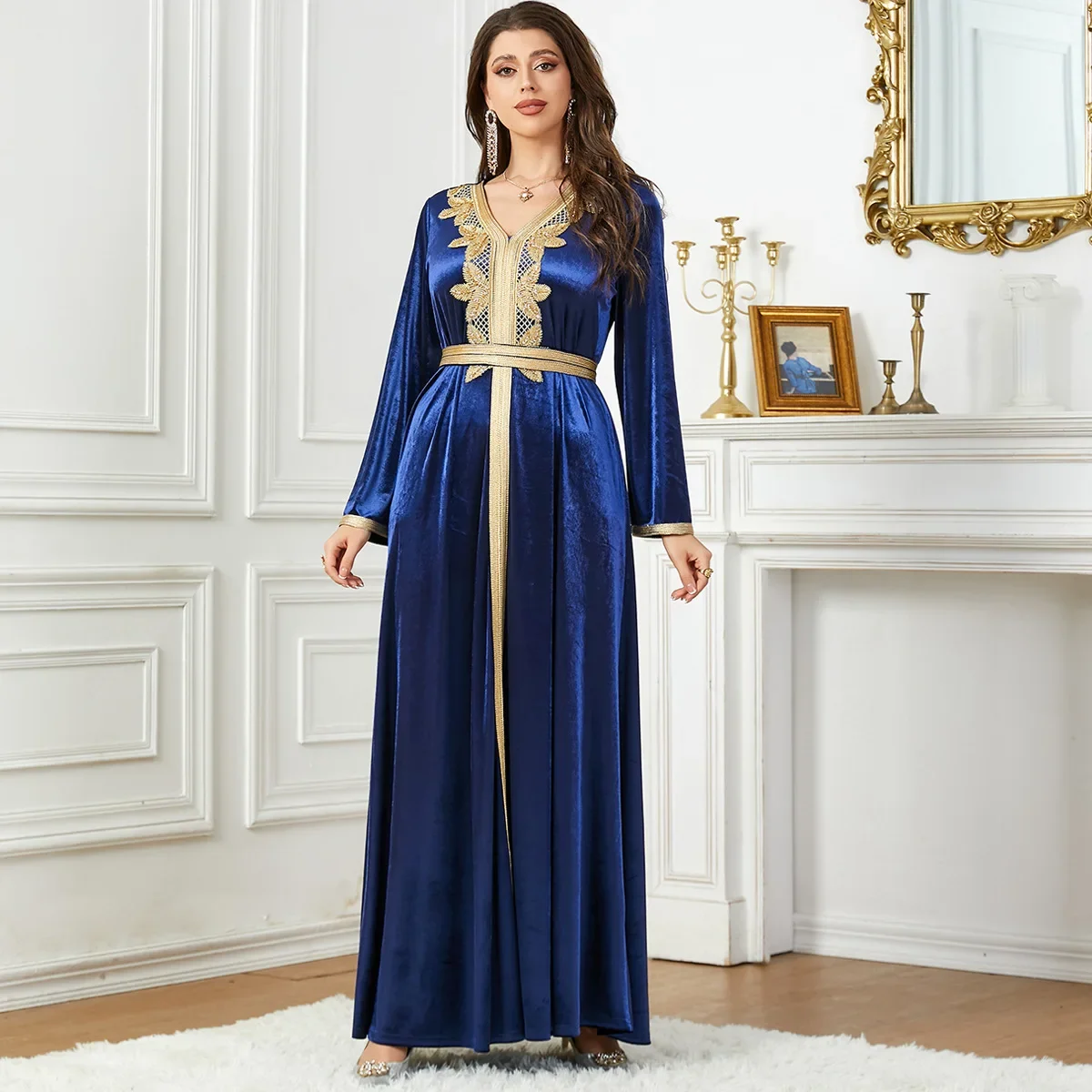 3Colors Middle East Muslim New Fashion Autumn/Winter Velvet Women's Dress Arab Apparel Bright Velvet abayas for women
3Colors Middle East Muslim New Fashion Autumn/Winter Velvet Women's Dress Arab Apparel Bright Velvet abayas for women