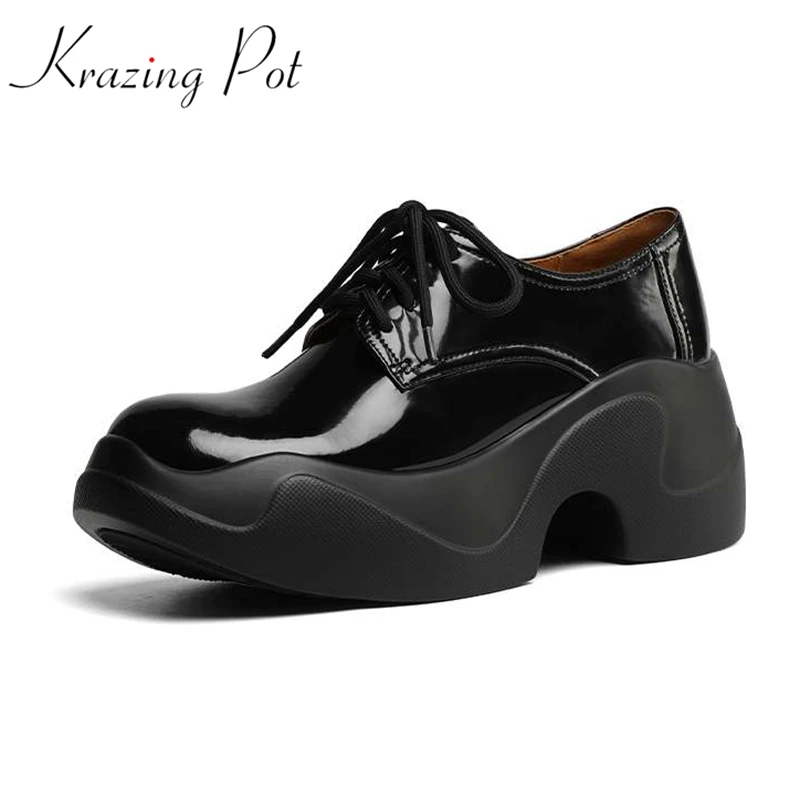 Кроссовки Krazing Pot на платформе, модные лоферы из натуральной кожи, без застежки, Повседневная Вулканизированная Роскошная обувь в стиле преппи, белые
Кроссовки Krazing Pot на платформе, модные лоферы из натуральной кожи, без застежки, Повседневная Вулканизированная Роскошная обувь в стиле преппи, белые