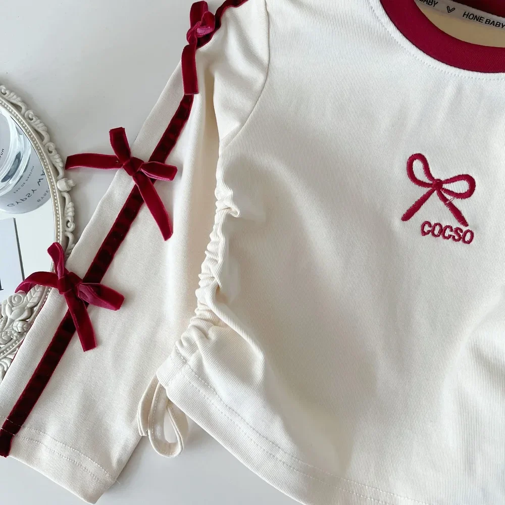 الخريف أزياء جديدة الفتيات الملابس الأحمر القوس الديكور إلكتروني التطريز طويلة الأكمام أعلى + السراويل العمل 2 قطع مجموعة ملابس الأطفال الخريف أزياء جديدة الفتيات الملابس الأحمر القوس الديكور إلكتروني التطريز طويلة الأكمام أعلى + السراويل العمل 2 قطع مجموعة ملابس الأطفال