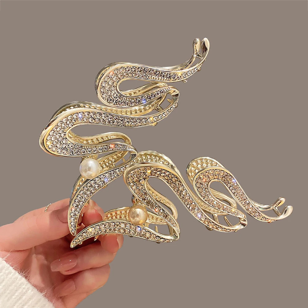 Woman Hair Clip Ladies Personality Fashion Temperament Cold Wind Butterfly Shark Clip Back Head Hairpin Hair Accessories
Woman Hair Clip Ladies Personality Fashion Temperament Cold Wind Butterfly Shark Clip Back Head Hairpin Hair Accessories