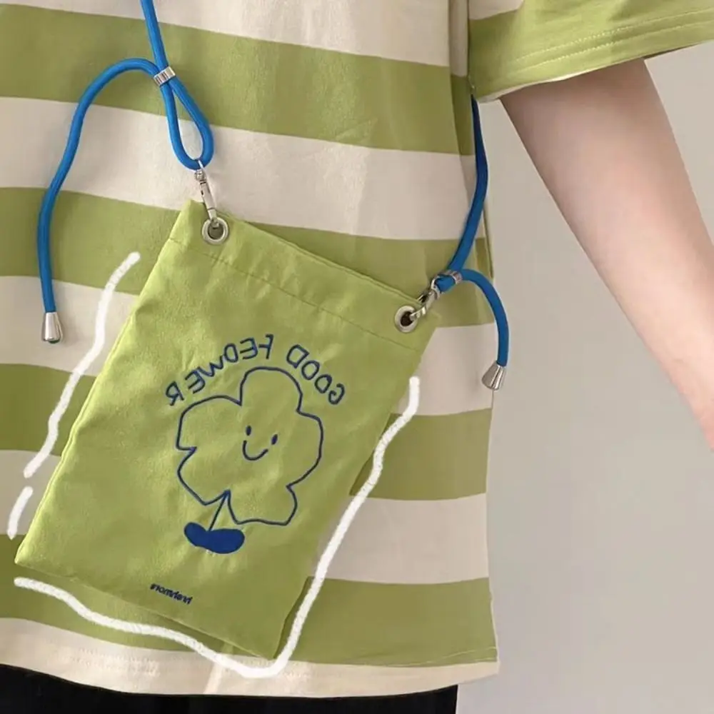 Suede Embroidery Flower Phone Bag Simple Minority Design Crossbody Bag Coin Purse Korean Style Gift
Suede Embroidery Flower Phone Bag Simple Minority Design Crossbody Bag Coin Purse Korean Style Gift