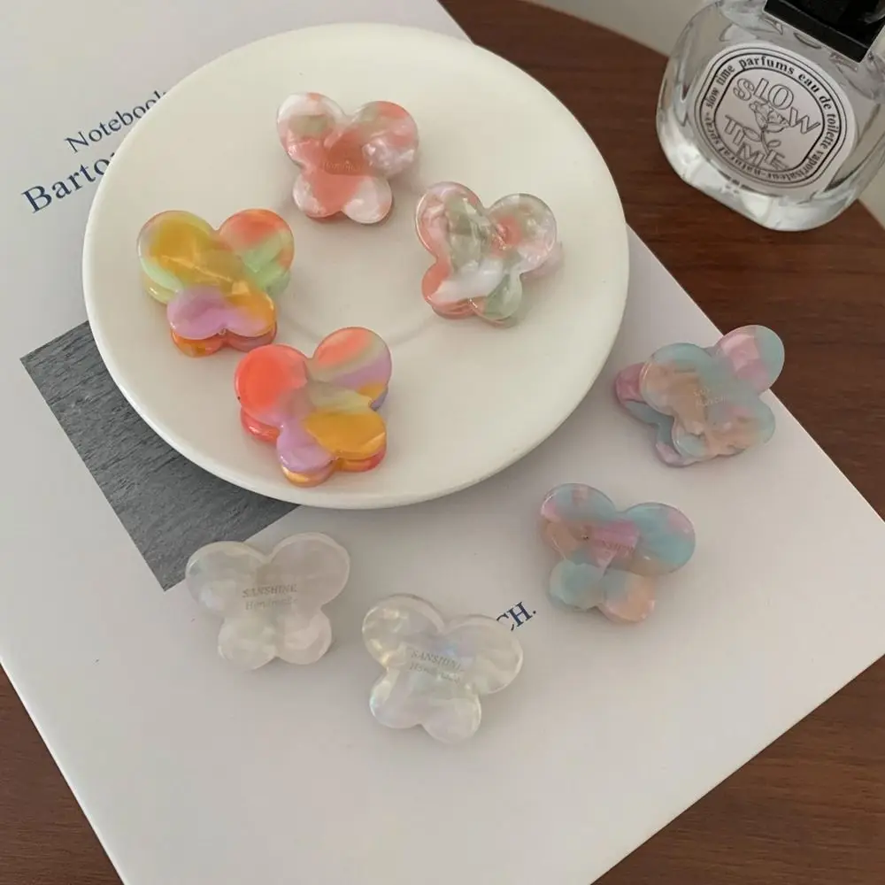 Mini Hair Clips Sweet Girls Letter Hairpins Croissant Hairgrips Children Shark Clips
Mini Hair Clips Sweet Girls Letter Hairpins Croissant Hairgrips Children Shark Clips