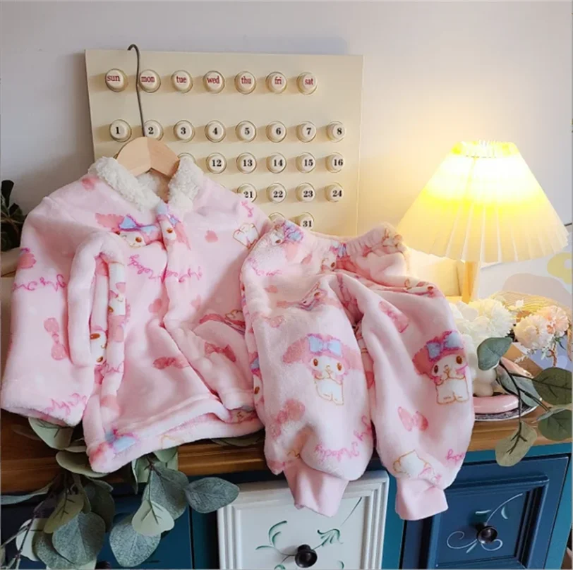 Sanrio Children's Pajamas Kawaii Anime My Melody Kuromi Coral Fleece Loungewear Autumn Winter Thickened Clothes Set for Girl
Sanrio Children's Pajamas Kawaii Anime My Melody Kuromi Coral Fleece Loungewear Autumn Winter Thickened Clothes Set for Girl