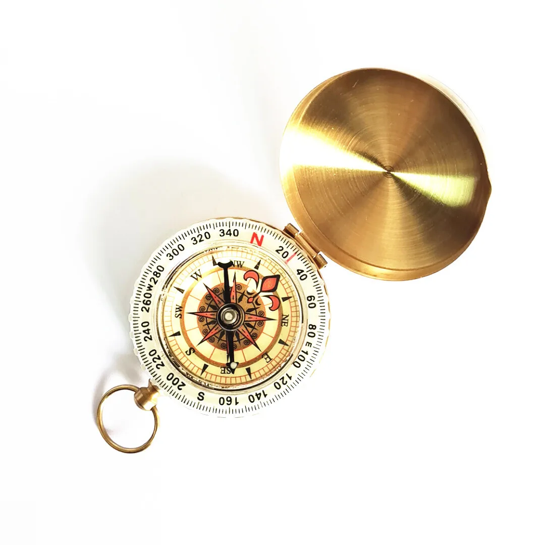 Pure Copper Compass G50 Pocket Watch Vintage Flip Compass Outdoor Mountaineering Multifunctional Lidded Luminous
Pure Copper Compass G50 Pocket Watch Vintage Flip Compass Outdoor Mountaineering Multifunctional Lidded Luminous