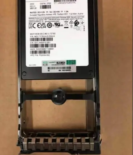 Твердотельный накопитель для смартфона с внутренним SSD-накопителем PM1643A 1,92 TB SAS 12G
Твердотельный накопитель для смартфона с внутренним SSD-накопителем PM1643A 1,92 TB SAS 12G