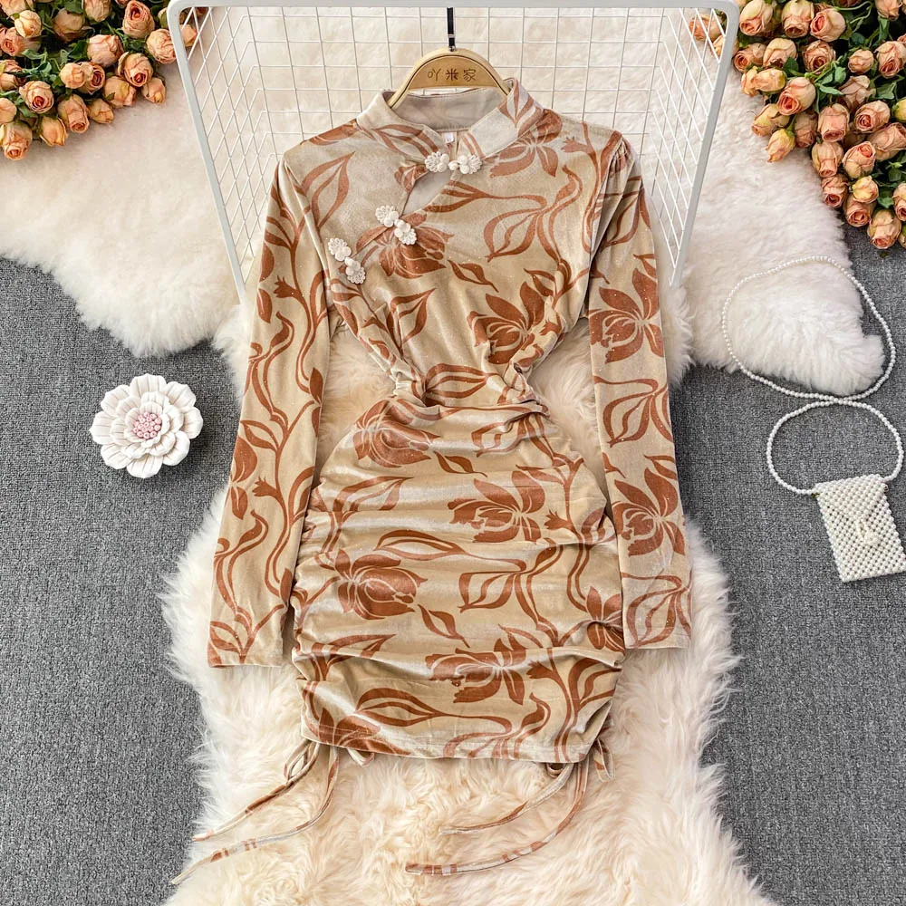 2022 Spring New Style Velvet Printed Sexy Cheongsam Retro Improved Drawstring Waist Long Sleeve Hip Wrap Dress 
2022 Spring New Style Velvet Printed Sexy Cheongsam Retro Improved Drawstring Waist Long Sleeve Hip Wrap Dress