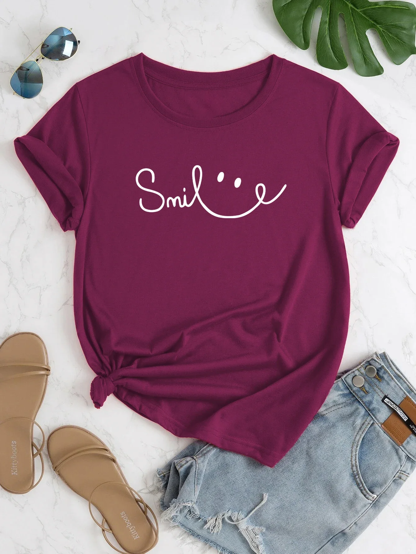 Футболка с круглым вырезом и принтом Smile, повседневные свободные модные летние футболки с коротким рукавом, женская одежда
Футболка с круглым вырезом и принтом Smile, повседневные свободные модные летние футболки с коротким рукавом, женская одежда