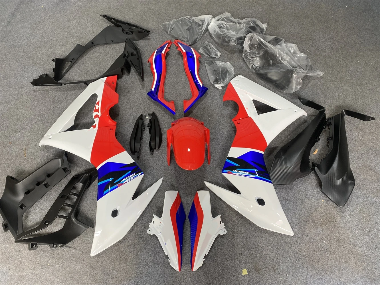 Motorcycle Panel ABS Plastic Cowling Bodywork Full Fairing Kit For 2014 2015 2016 2017 2018 CBR650F CBR650 14 15 16 Red white
Motorcycle Panel ABS Plastic Cowling Bodywork Full Fairing Kit For 2014 2015 2016 2017 2018 CBR650F CBR650 14 15 16 Red white