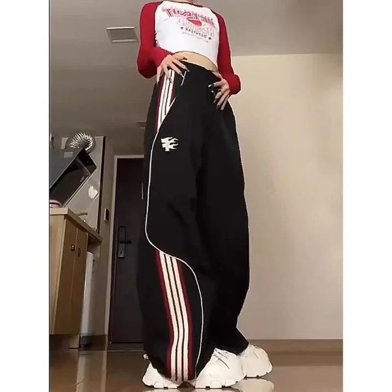 American Hiphop Street National Tide Brand Side Striped Sweatpants Female Y2K Retro Loose Straight Joker Wide-Leg Casual Pants
American Hiphop Street National Tide Brand Side Striped Sweatpants Female Y2K Retro Loose Straight Joker Wide-Leg Casual Pants