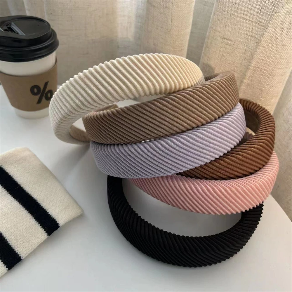 Ретро вельветовая повязка на голову из губки, элегантная женская повязка для йоги для йоги, челка, макияж, фрагментированные волосы, головные уборы, аксессуары для волос для девочек
Ретро вельветовая повязка на голову из губки, элегантная женская повязка для йоги для йоги, челка, макияж, фрагментированные волосы, головные уборы, аксессуары для волос для девочек