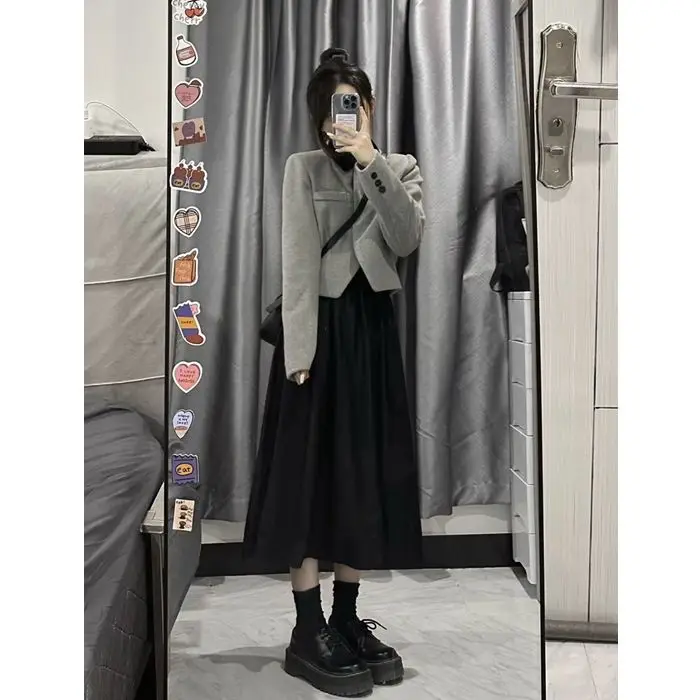 2023 Women Spring Autumn New Korean Suits Female Short Lapel Solid Color Coats + Knit Stitching Dress Ladies Two-piece Sets U352
2023 Women Spring Autumn New Korean Suits Female Short Lapel Solid Color Coats + Knit Stitching Dress Ladies Two-piece Sets U352