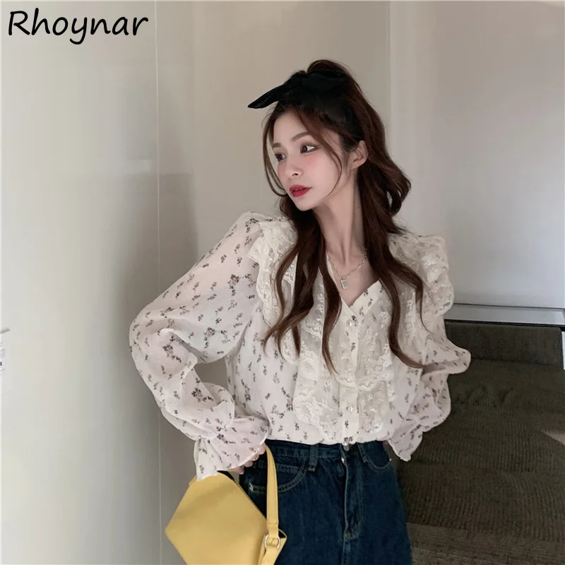 

Blouses Women Vintage Lace Design Elegant Aesthetics French Style Tender Flare Sleeve V-neck Floral Fashion Casual Office Female