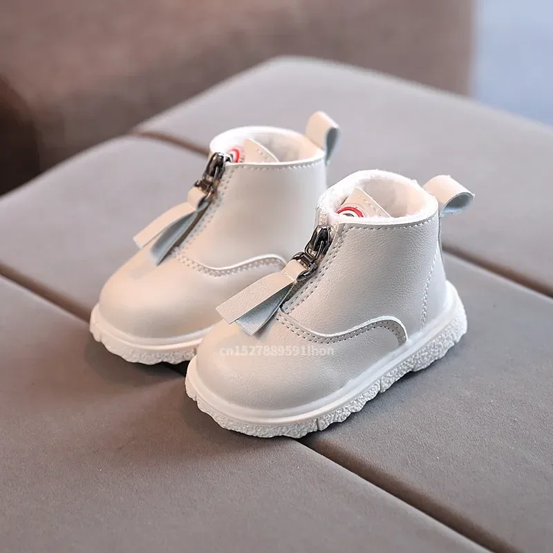 Children's Fur Shoes Boys Autumn Winter New Korean Leather Ankle Boots 0-2 Years Old Girls Fashion Warm Cotton Boots Best Gift
Children's Fur Shoes Boys Autumn Winter New Korean Leather Ankle Boots 0-2 Years Old Girls Fashion Warm Cotton Boots Best Gift