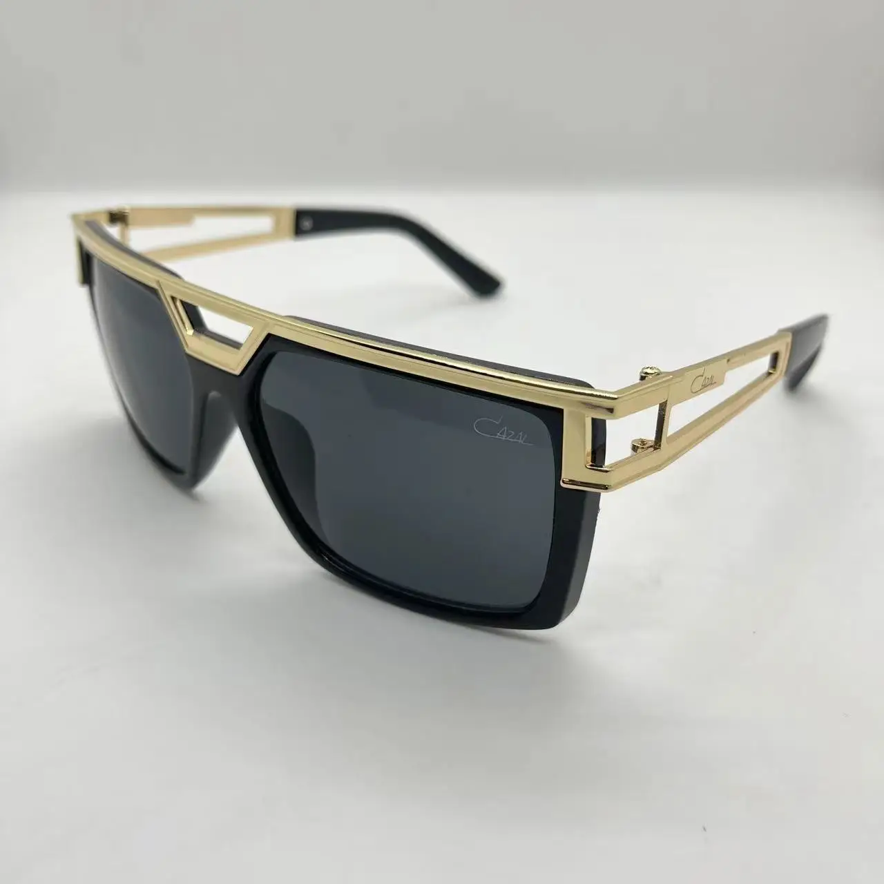 2024 New Fashion Trend Sunglasses for Men Driving Fishing Sunglasses for Women Street Shooting Sunglasses
2024 New Fashion Trend Sunglasses for Men Driving Fishing Sunglasses for Women Street Shooting Sunglasses