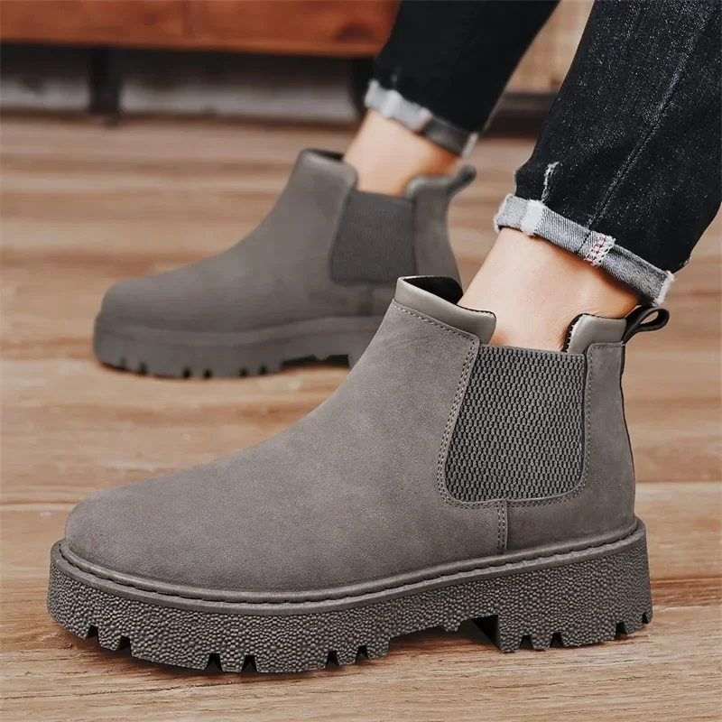 Мужские ботинки челси на массивном каблуке, повседневные уличные ботильоны на высокой платформе, без застежки, с круглым носком, осень
Мужские ботинки челси на массивном каблуке, повседневные уличные ботильоны на высокой платформе, без застежки, с круглым носком, осень