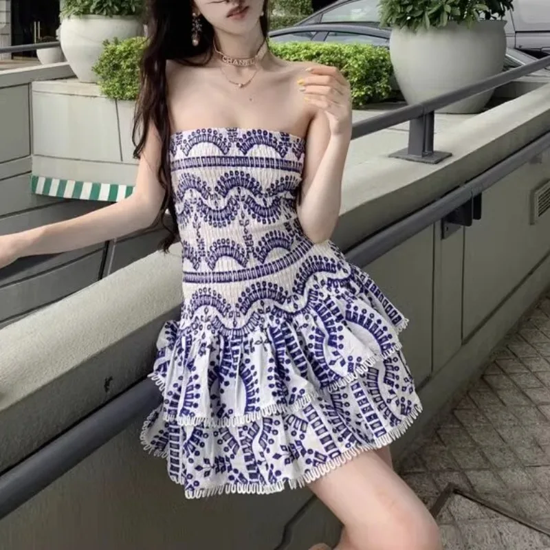 Summer Chic Strapless Dress Bodycon Vintage Lace Embroidery Vintage Women Dresses Mini Holiday Party Sleeveless Sexy Vestidos
Summer Chic Strapless Dress Bodycon Vintage Lace Embroidery Vintage Women Dresses Mini Holiday Party Sleeveless Sexy Vestidos