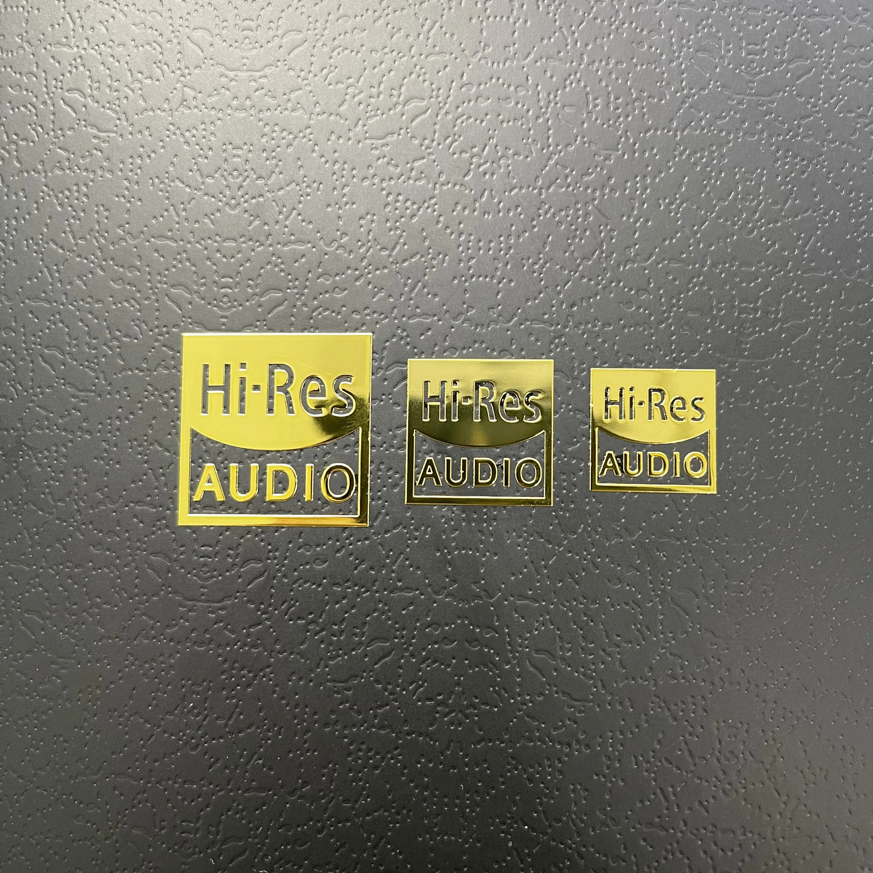 Hi-Res AUDIO small gold standard high quality audio certification metal sticker headset mobile phone DIY decorative sticker
Hi-Res AUDIO small gold standard high quality audio certification metal sticker headset mobile phone DIY decorative sticker