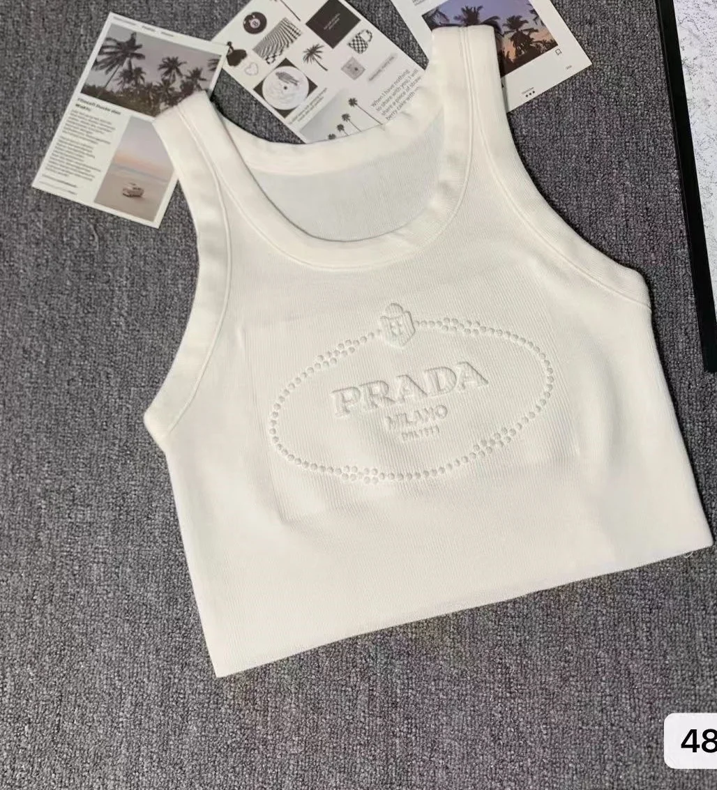 Летняя Новинка, вязаный женский жилет с вышивкой в стиле колледжа, короткая крутая Сексуальная футболка на бретелях, женская спортивная рубашка Y2K, 2024 
Летняя Новинка, вязаный женский жилет с вышивкой в стиле колледжа, короткая крутая Сексуальная футболка на бретелях, женская спортивная рубашка Y2K, 2024