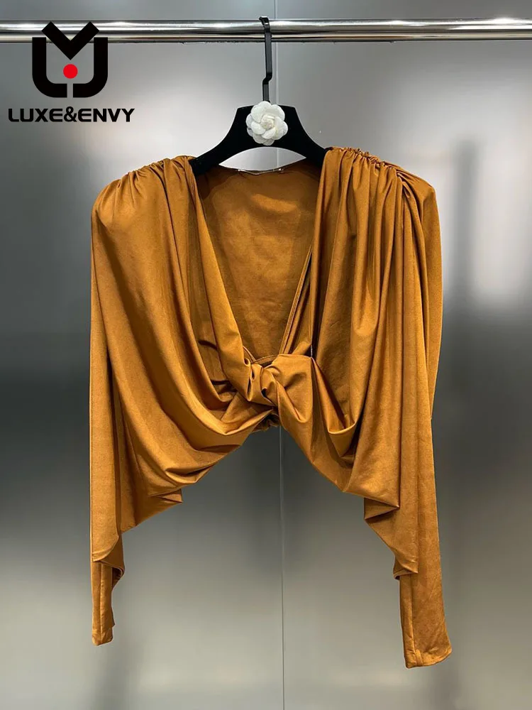 LUXE&ENVY 2023 Early Autumn Deep V-neck Shoulder Pad Pleated Long Sleeve Waist Show Thin Acetic Acid
LUXE&ENVY 2023 Early Autumn Deep V-neck Shoulder Pad Pleated Long Sleeve Waist Show Thin Acetic Acid
