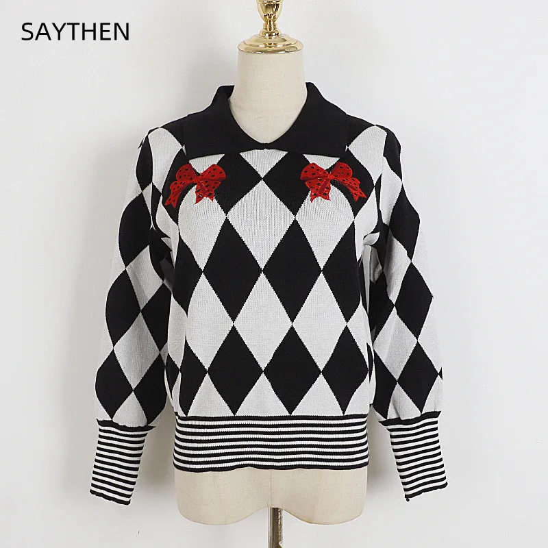SAYTHEN Fashion Diamond Lattice Women's Autumn Winter New Slightly Black And White Thin Embroidered Bow Lapel Sweater ST229232
SAYTHEN Fashion Diamond Lattice Women's Autumn Winter New Slightly Black And White Thin Embroidered Bow Lapel Sweater ST229232