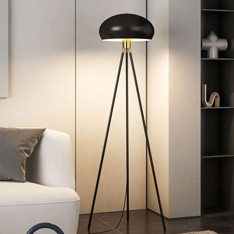 Nordic Mushroom Floor Lamp Black White Living Room Standing Lamp Designer Hotel Decoration Tripod Metal LED Floor Lamp
Nordic Mushroom Floor Lamp Black White Living Room Standing Lamp Designer Hotel Decoration Tripod Metal LED Floor Lamp