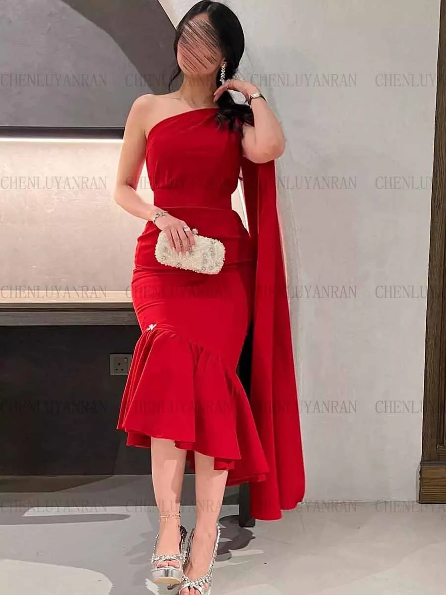 Соблазнительные официальные платья с юбкой-годе, атласное вечернее платье на одно плечо, простые элегантные праздничные платья до середины икры 
Соблазнительные официальные платья с юбкой-годе, атласное вечернее платье на одно плечо, простые элегантные праздничные платья до середины икры