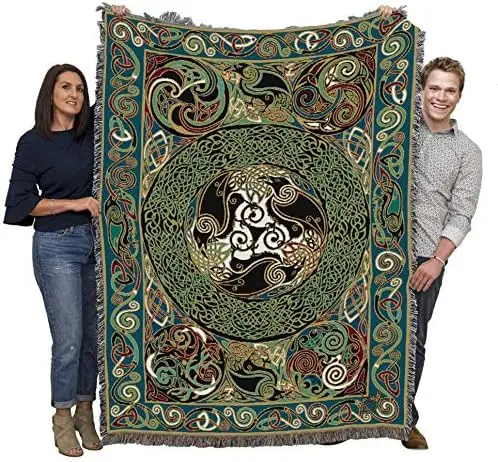 Ravens Panel by Jen Delyth - Celtic Gift Tapestry Throw Woven from Cotton - The USA (72x54) Cobija de plim plim Straykids blan
Ravens Panel by Jen Delyth - Celtic Gift Tapestry Throw Woven from Cotton - The USA (72x54) Cobija de plim plim Straykids blan
