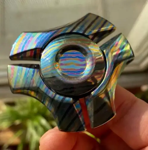 

Second-hand product EDC py fingertip gyroscope