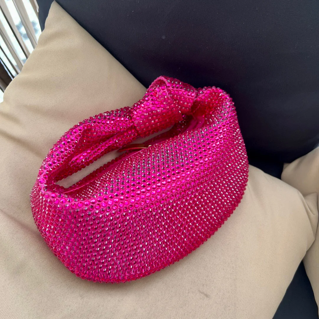 Luxury Designer Knotted Crsytal Rhinestone Diamond Cloud Bag Women's Handbag Bling Shiny Evening Bag Dinner Party Clutch Purse
Luxury Designer Knotted Crsytal Rhinestone Diamond Cloud Bag Women's Handbag Bling Shiny Evening Bag Dinner Party Clutch Purse