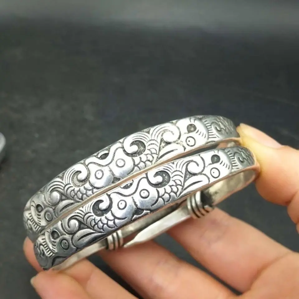 1 Pair China Elaborate Tibetan Silver Lucky “Auspicious”Bracelet Metal Handicraft Decoration Home Decoration#4
1 Pair China Elaborate Tibetan Silver Lucky “Auspicious”Bracelet Metal Handicraft Decoration Home Decoration#4